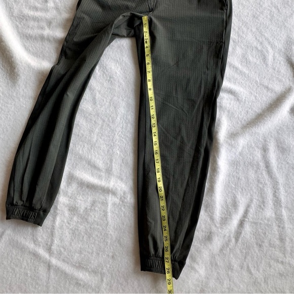 Athleta Olive Green Textured Brooklyn Jogger Casual Travel Pants Size 6 - Picture 7 of 10